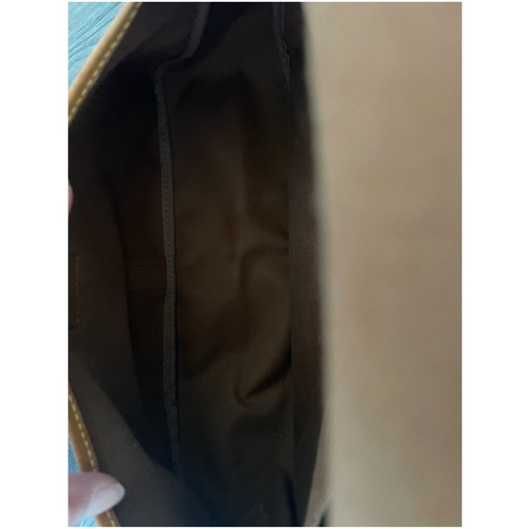 Authentic GUCCI Brown GG Monogram Shoulder Crossbody Bag - Picture 7 of 17